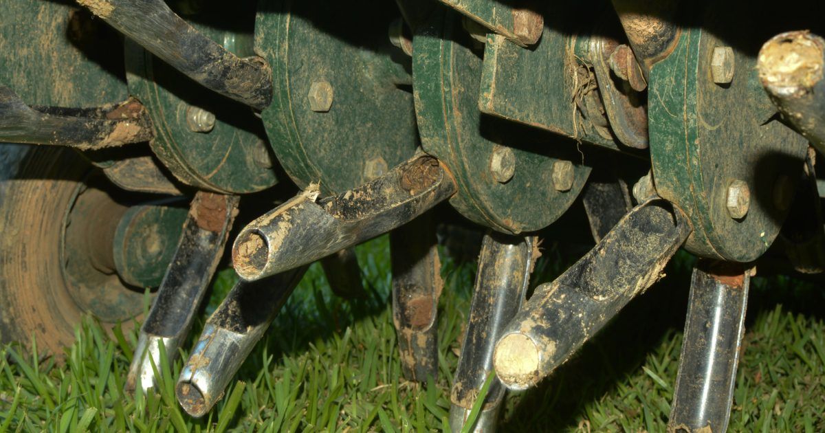 Aérer le sol au Québec