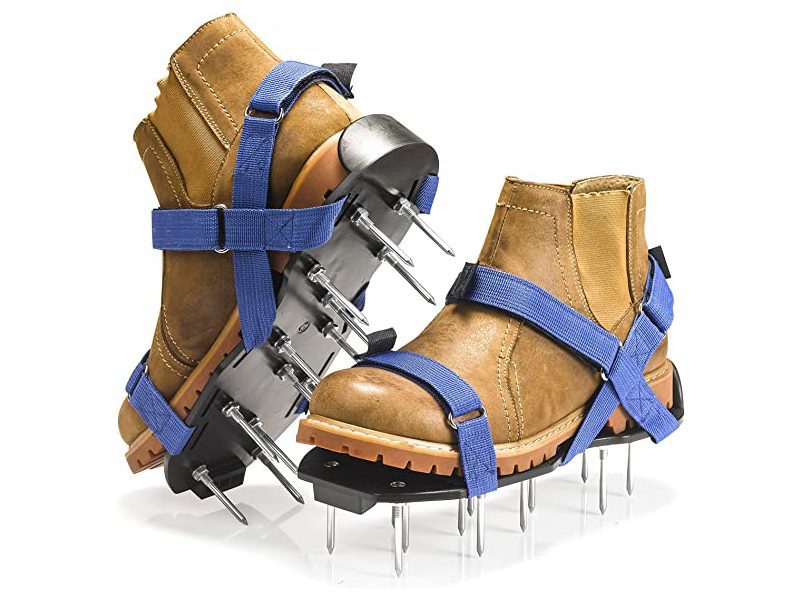 Souliers à pics pour aération