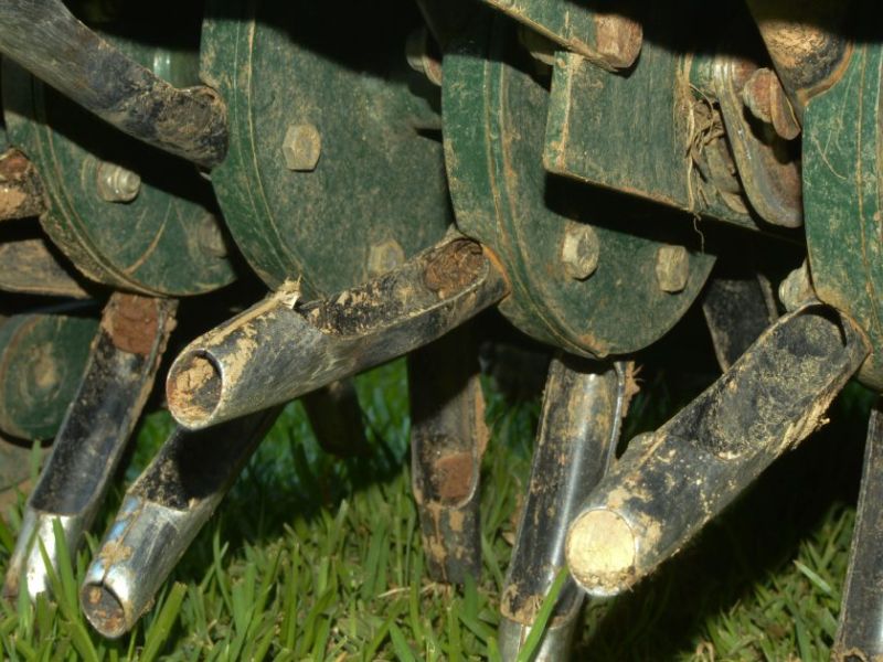 Aérer le sol au Québec